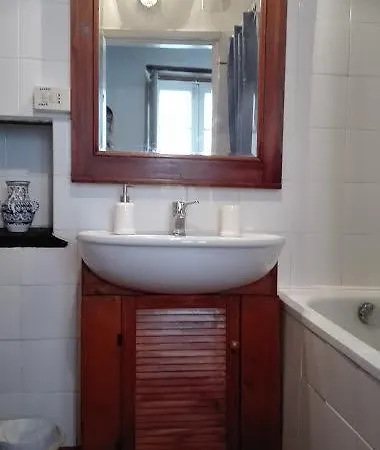 Tra Medioevo E 5 Terre Apartment *